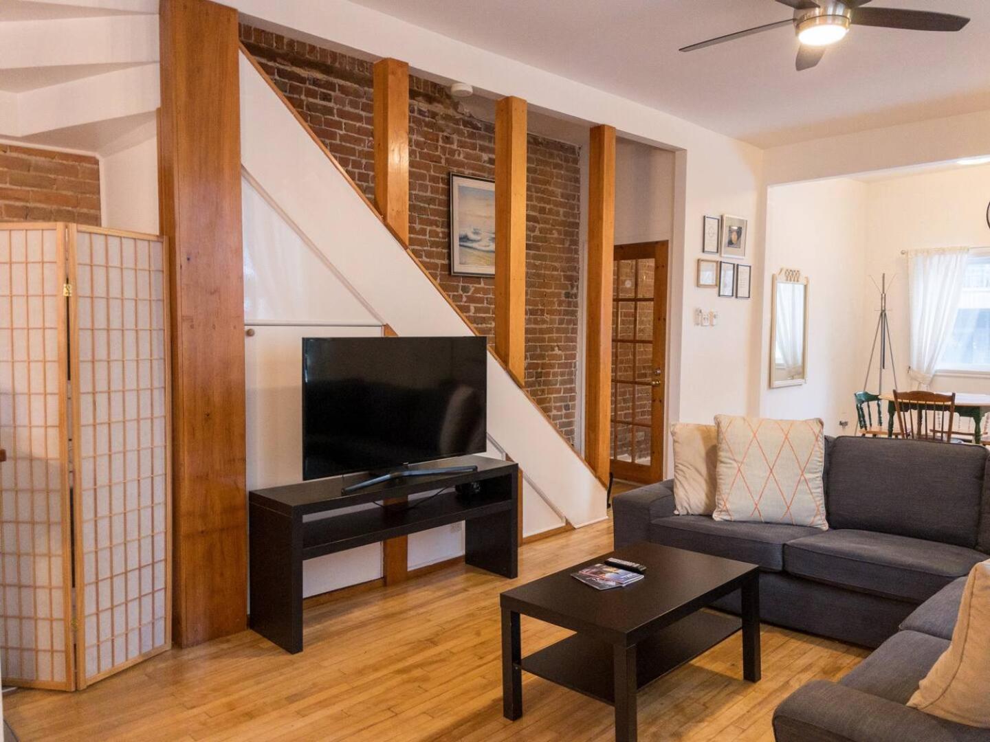 Perfect For Groups Big Livingroom 2 Backyard 3Br Montreal Zewnętrze zdjęcie